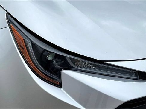 Used 2023 Toyota Corolla LE FWD image 31