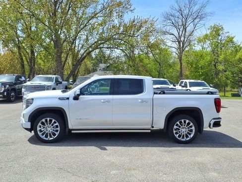Used 2024 GMC Sierra 1500 Denali w/ Denali Reserve Package AWD/4WD image 7