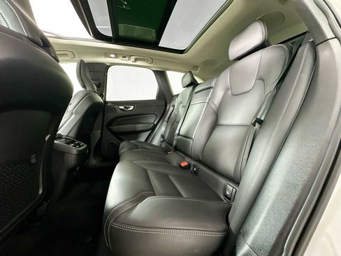 Used 2022 Volvo XC60 B6 Inscription w/ Advanced Package image 23