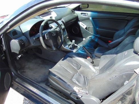 Used 2004 INFINITI G35 Coupe w/ Premium Pkg RWD image 12