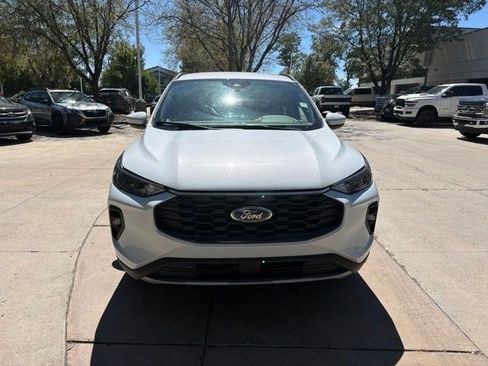 Used 2025 Ford Escape ST-Line Select AWD/4WD image 9