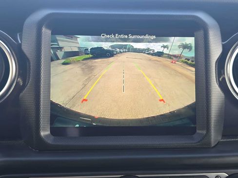 Used 2023 Jeep Wrangler Unlimited Sahara AWD/4WD image 24