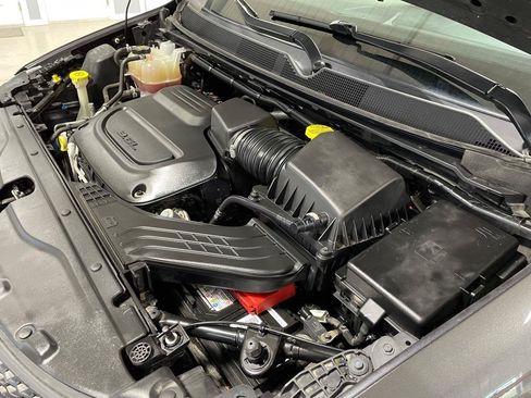 Used 2020 Chrysler Pacifica Touring-L AWD/4WD image 34