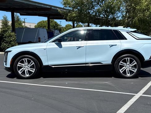 Used 2024 Cadillac Lyriq Tech RWD image 14