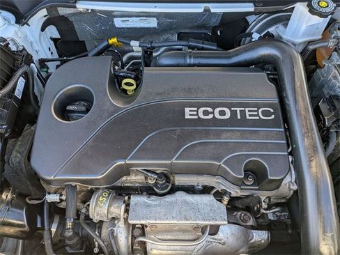 Used 2022 Chevrolet Equinox LS image 28