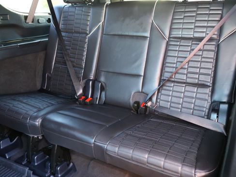 Used 2025 Cadillac Escalade ESV Sport Platinum w/ LPO, Floor Liner Package image 29