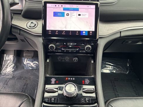 Used 2022 Jeep Grand Cherokee Overland w/ MOPAR Finishing Package image 12