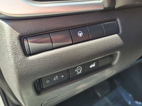 Certified 2025 Nissan Rogue SV AWD/4WD image 19