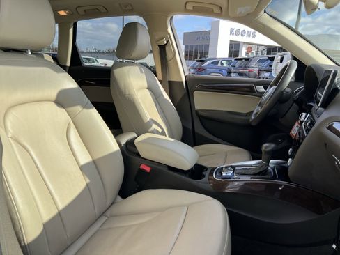 Used 2017 Audi Q5 2.0T Premium w/ Audi MMI Navigation Plus image 26