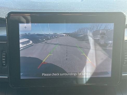 Used 2021 Ford Explorer XLT w/ Equipment Group 202A image 24