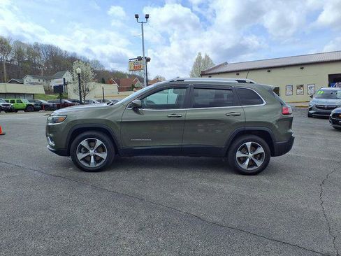 Certified 2019 Jeep Cherokee Limited image 4