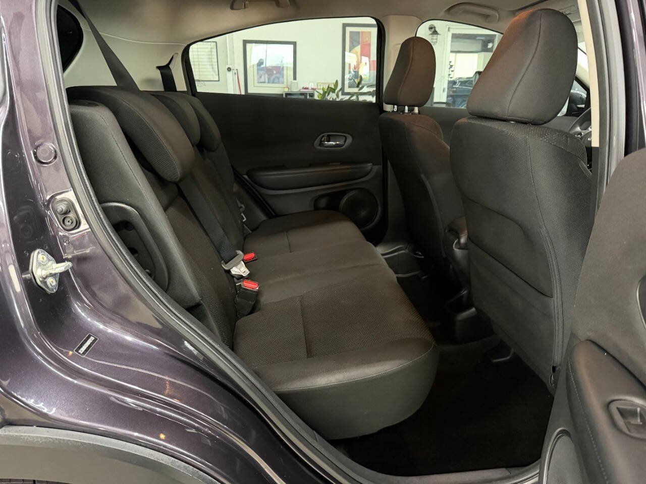 Used 2017 Honda HR-V LX image 15