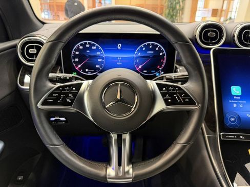 Certified 2025 Mercedes-Benz GLC 300 image 8