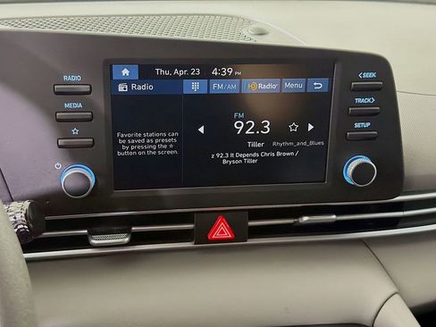 Used 2025 Hyundai Elantra SE FWD image 15