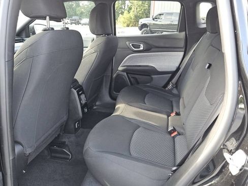 Used 2025 Jeep Compass Sport AWD/4WD image 11