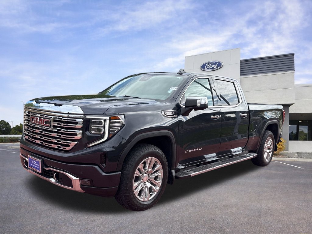 Used 2023 GMC Sierra 1500 Denali AWD/4WD image 4