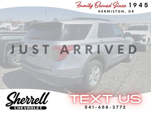 Used 2021 Ford Explorer XLT w/ Equipment Group 202A AWD/4WD image 4