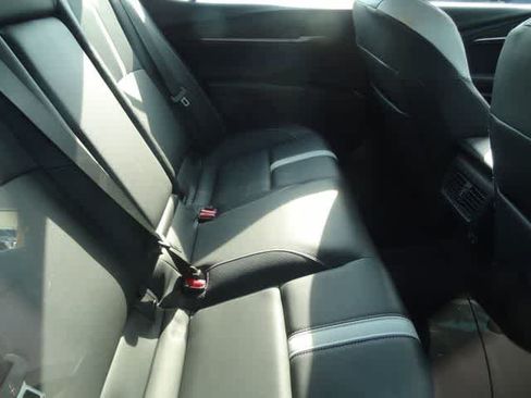 Used 2025 Toyota Camry SE FWD image 8