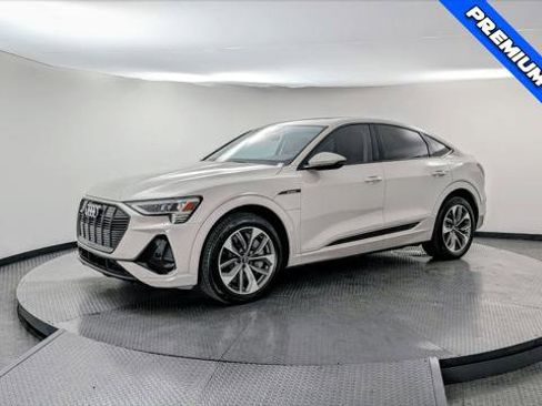 Used 2021 Audi e-tron Premium w/ Black Optic Package image 2