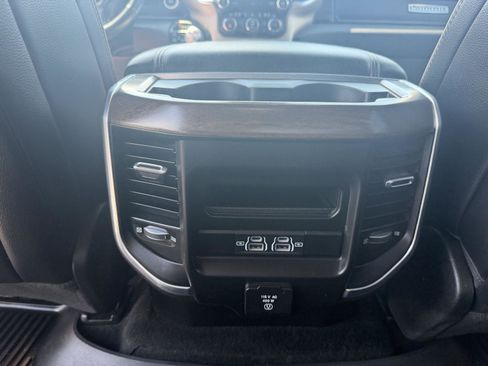 Used 2022 RAM 1500 Laramie AWD/4WD image 17