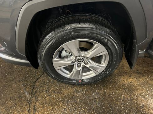 New 2025 Toyota RAV4 XLE image 27