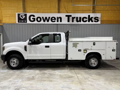 Used 2019 Ford F250 XL w/ Power Equipment Group image 2