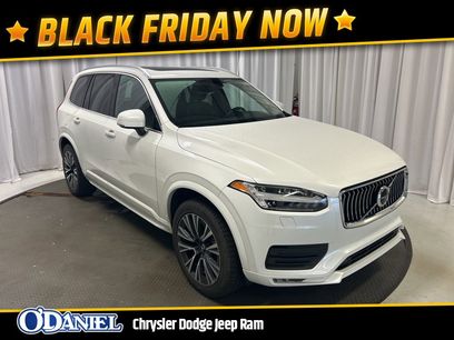 Used 2022 Volvo XC90 T6 Momentum w/ Climate Package