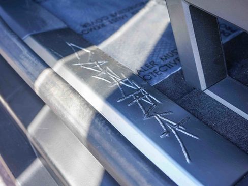 Used 2024 Tesla Cybertruck AWD Crew Cab image 33