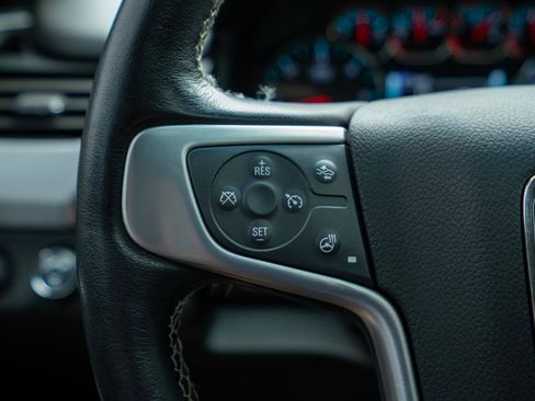 Used 2019 GMC Yukon XL SLT AWD/4WD image 14