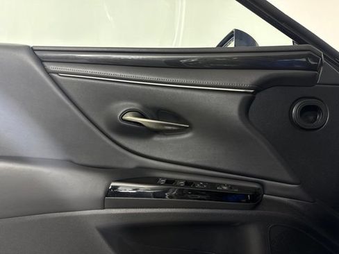 Certified 2023 Lexus ES 350 w/ Accessory Package (Z2) FWD image 28