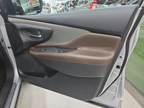 Used 2016 Nissan Murano Platinum w/ Platinum Technology Package AWD/4WD image 13