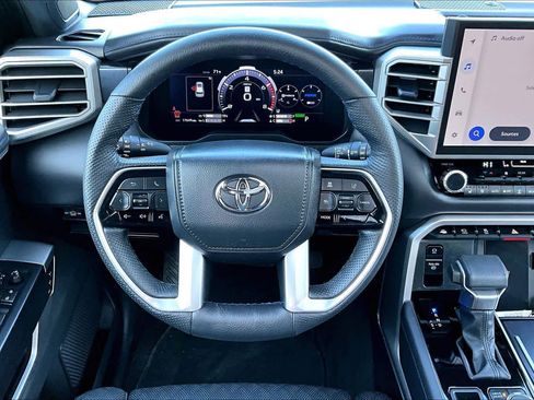 Used 2025 Toyota Sequoia Platinum image 5