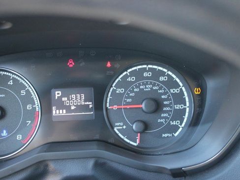 Used 2017 Subaru Impreza 2.0i Premium image 9