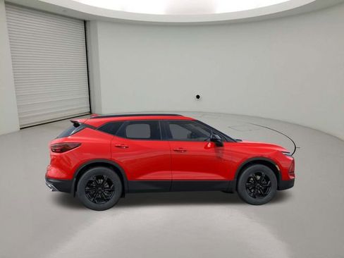 New 2025 Chevrolet Blazer LT w/ Convenience Package image 5
