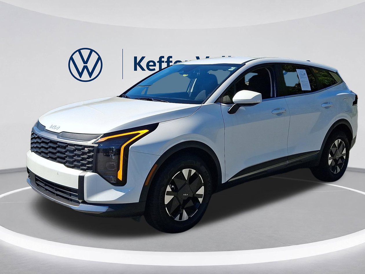 Used 2026 Kia Sportage LX FWD image 3