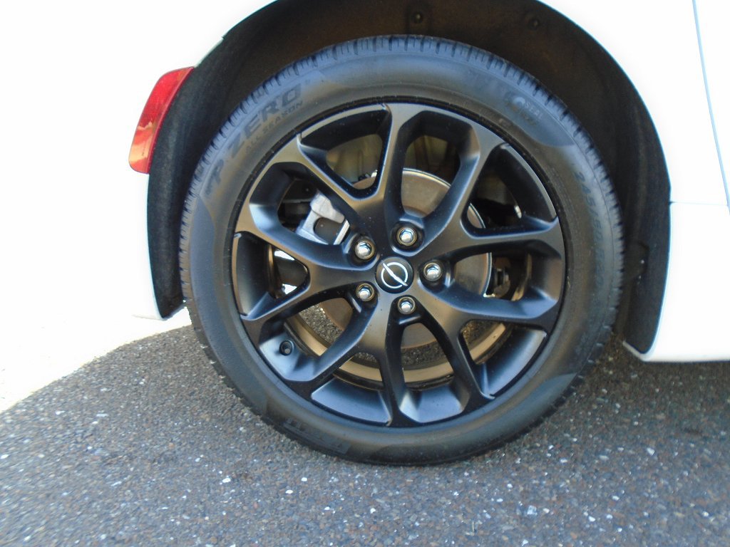 Certified 2026 Chrysler Pacifica Limited w/ S Appearance Package FWD image 19