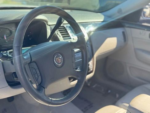 Used 2011 Cadillac DTS Luxury image 21