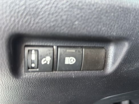 Used 2025 Toyota RAV4 XLE AWD/4WD image 20