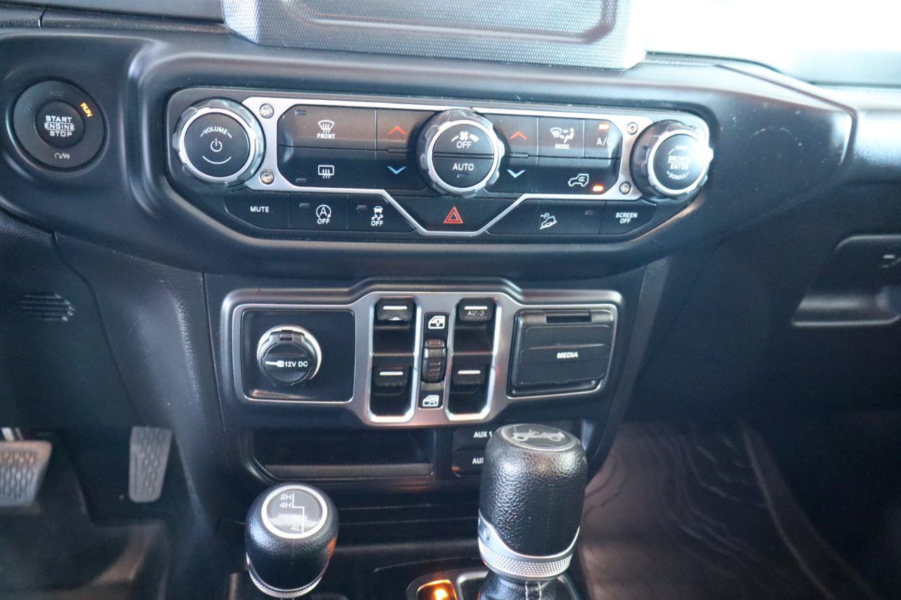 Used 2019 Jeep Wrangler Unlimited Sahara AWD/4WD image 19