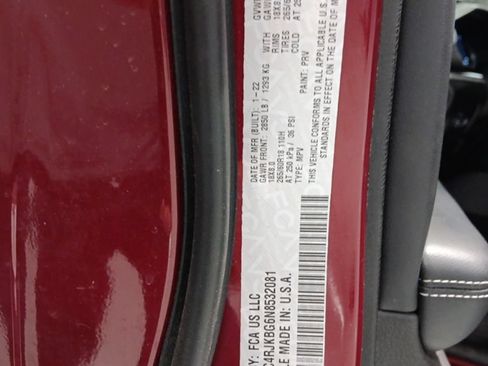 Used 2022 Jeep Grand Cherokee L Limited AWD/4WD image 10