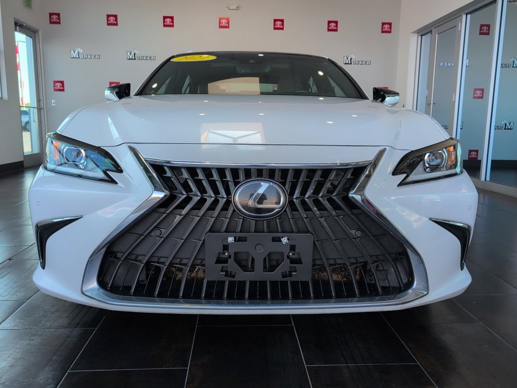 Used 2022 Lexus ES 350 w/ Premium Package FWD image 3