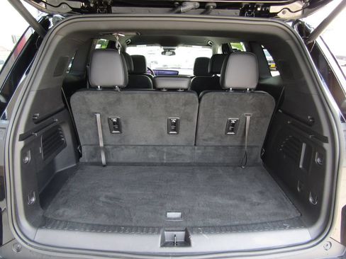 Used 2026 Buick Enclave Preferred AWD/4WD image 37
