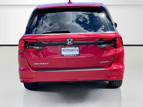 Used 2023 Honda Odyssey Sport image 6