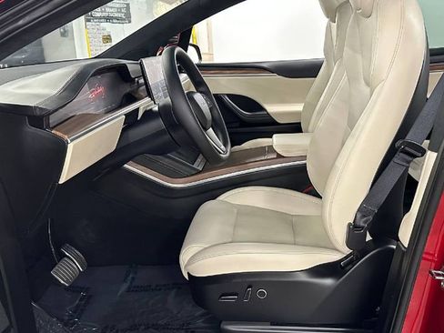 Used 2025 Tesla Model X AWD/4WD image 22