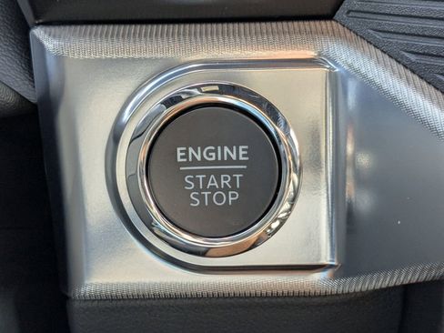 New 2025 Ford F150 Lariat w/ Equipment Group 502A High image 32