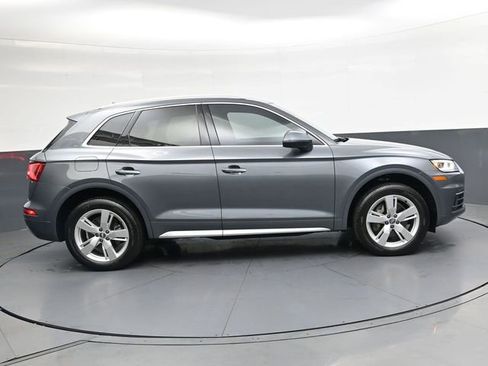Used 2018 Audi Q5 2.0T Premium Plus w/ Premium Plus Package AWD/4WD image 3