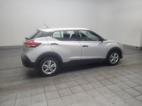 Used 2020 Nissan Kicks S FWD image 10
