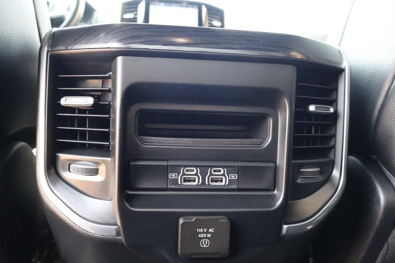 Used 2024 RAM 1500 Laramie AWD/4WD image 22