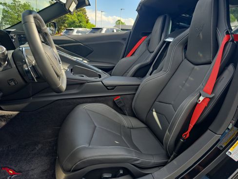 Used 2025 Chevrolet Corvette Stingray Coupe w/ Z51 Performance Package RWD image 13