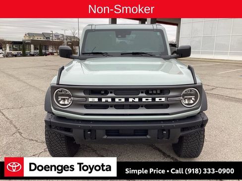 Used 2023 Ford Bronco Big Bend w/ Sasquatch Package image 2